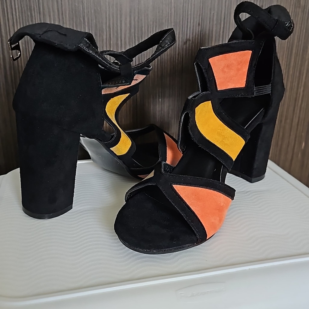 Sandals - Picture 2 of 2